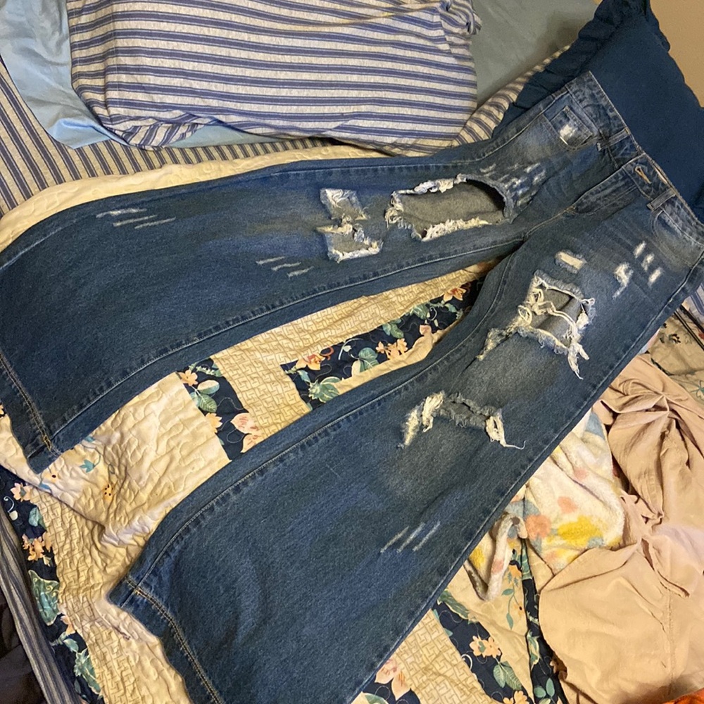 wide leg boyfriend jeans with holes basically new 8 inch rise 29 inch inseam